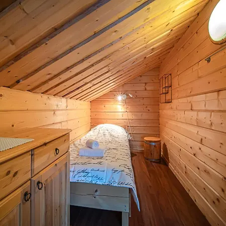 公寓 Lumiro By Aavalevi 列维